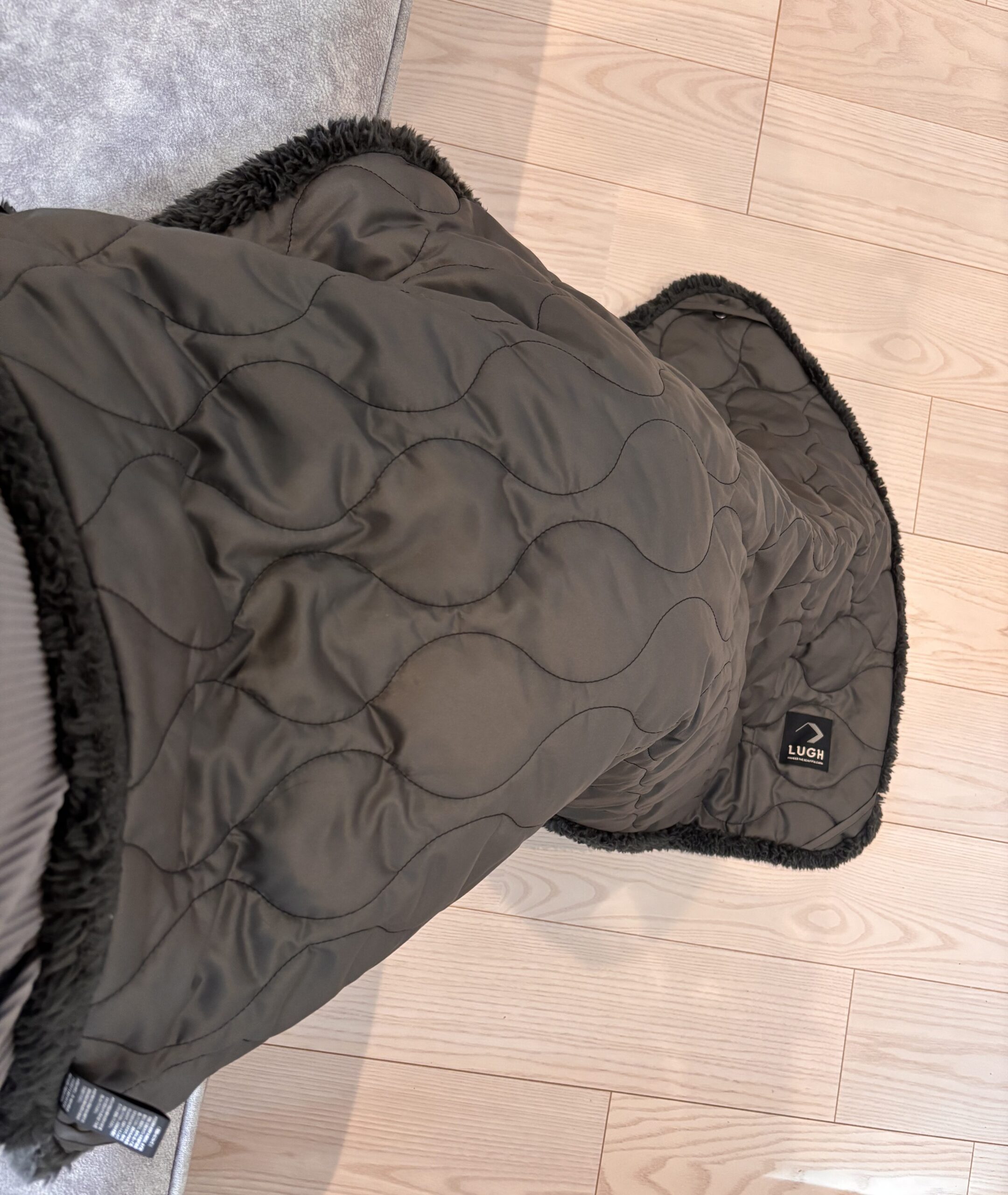 LUGH 魔法瓶ブランケットサイズ感